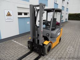 Jungheinrich TFG 320 - Freihub - weiße Reifen
