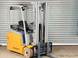 Jungheinrich EFG 215 - Service Neu - nur 2778 Std. Batterie 87%