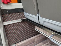 MERCEDES-BENZ 519 und 517 Glasdach XXL  20 Sitze Stock
