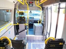 MERCEDES-BENZ 2 x Vorlauffahrzeug Bürgerbus Niederflur 9 Sitze