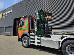 Volvo FMX 460 / 8x4-4 / HMF CRANE + HOOKLIFT / CONTAINER