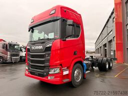 Scania R590 6x4 Kurzholz Kran und Schemel nach Wahl