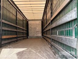 Schmitz Cargobull Curtainsider Mega Getränke