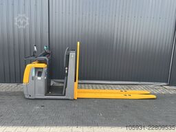Jungheinrich ECE320