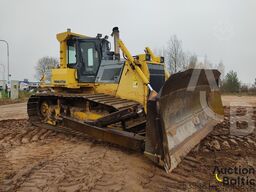 Komatsu D85PX-15