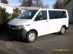 VOLKSWAGEN T6.1 9-Sitzer-Stoff 1. Hand Navi / Klima