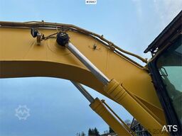 Komatsu PC240LC-8 Crawler Excavator w/ Digger Bucket.