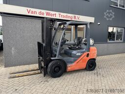 TOYOTA 02-8FGF25 Triplo 470 Freelift / Sideshift / LPG 2010