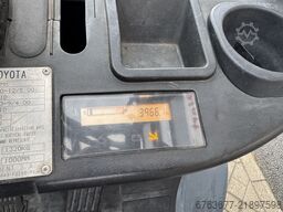 TOYOTA 02-8FGF25 Triplo 470 Freelift / Sideshift / LPG 2010