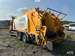Volvo FM 370 6x2 - 2 chamber refuse truck.
