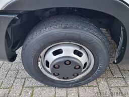 Iveco Daily 35C11 Bakwagen Laadklep 22m3 2.48 hoog