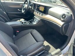 MERCEDES-BENZ E 220d T Automatik 143kw * LED * Navi * Kamera