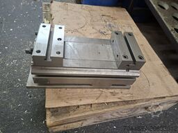 Evard Masch. Schraubstock