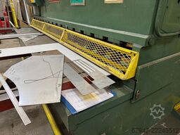 PEARSON GUILLOTINE