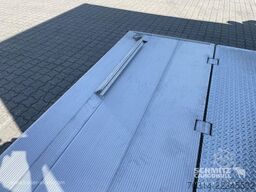 Schmitz Cargobull Curtainsider Standard Ladebordwand Getränke