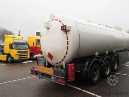 Schrader ADR fuel tank trailer