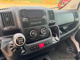 PEUGEOT Boxer Koffer mit Ladebordwand