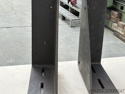 Paire d'équerres en acier 600 x 445 x 150 mm