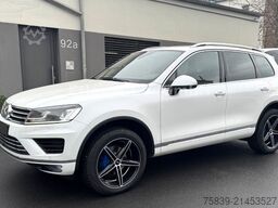 VOLKSWAGEN Touareg V6 TDI, R Line, 22' Tomason, AHK 3,5t