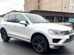 VOLKSWAGEN Touareg V6 TDI, R Line, 22' Tomason, AHK 3,5t