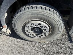 MAN 19.364 FLC 4x2 Kehrmaschine