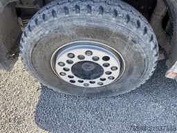 MAN 19.364 FLC 4x2 Kehrmaschine