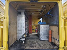 Mercedes-Benz Vario 818 D Werkstatteinrichtung