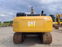 CAT 330DL UHD (21m UHD + Short Arm)