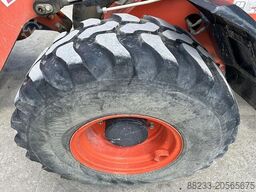 Kubota R065W