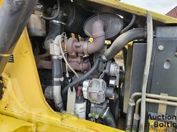 New Holland LB 110 B