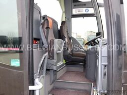 Mercedes Tourismo 15RHD / Full options / Small body damage