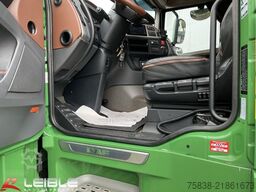 DAF XF 530 6x4 SSC*70to*2xTank*Standklima*Leder*