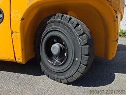 Jungheinrich DFG425 5.5m/ 610mh/ 4v