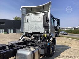Ford Ford 4x2 Road 1833 Daycab