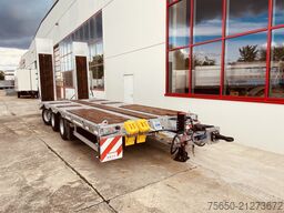 Möslein TT 31  31 t Tridem- Tieflader 3 Achs, 8 m LadeflächeNeufahrzeug