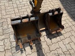 JCB 15C-1 / 982 H /  3 x Löffel / Kabine