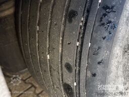 Schmitz Cargobull Curtainsider Mega