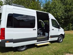 MERCEDES-BENZ Sprinter 315 VIP Mobility 23 Airlineboden Lage