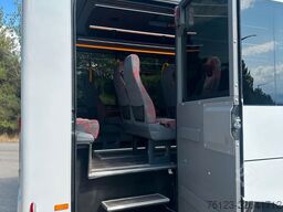 MERCEDES-BENZ 30 Sitzer Schul- Transferbus 519 Lagerfahrzeug