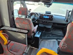 MERCEDES-BENZ 30 Sitzer Schul- Transferbus 519 Lagerfahrzeug