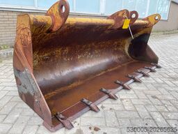 CAT Backhoe bucket