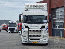 Scania R560 Highline 6x2 - BUFFL - Retarder - Full air...