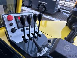 Combilift CB3000/LPG /2015 year/ Perfect condition