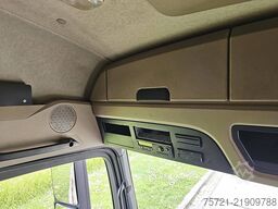 MERCEDES-BENZ ACTROS 1843