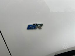 VOLKSWAGEN Golf 125kW GT Sport*R-Line*Leder*Xenon*Schiebeda