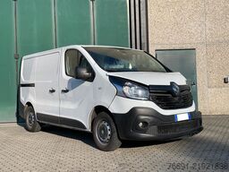 Renault Trafic Van