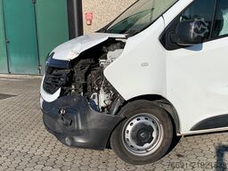 Renault Trafic Van