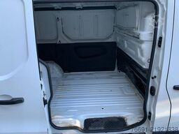 Renault Trafic Van