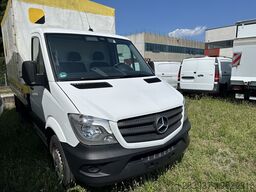 Mercedes-Benz 211