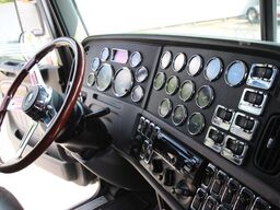 PETERBILT 389